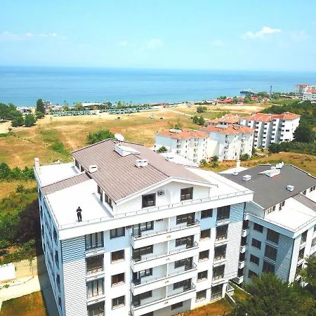 C1b09 شقة غرفتان وصالة بإطلالة جميلة بالقرب من الشاطئ Apartment